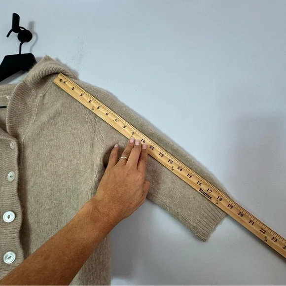 DeLoux 100% Imported Cashmere Cardigan 1950s Sweater Tan - Picture 13 of 13